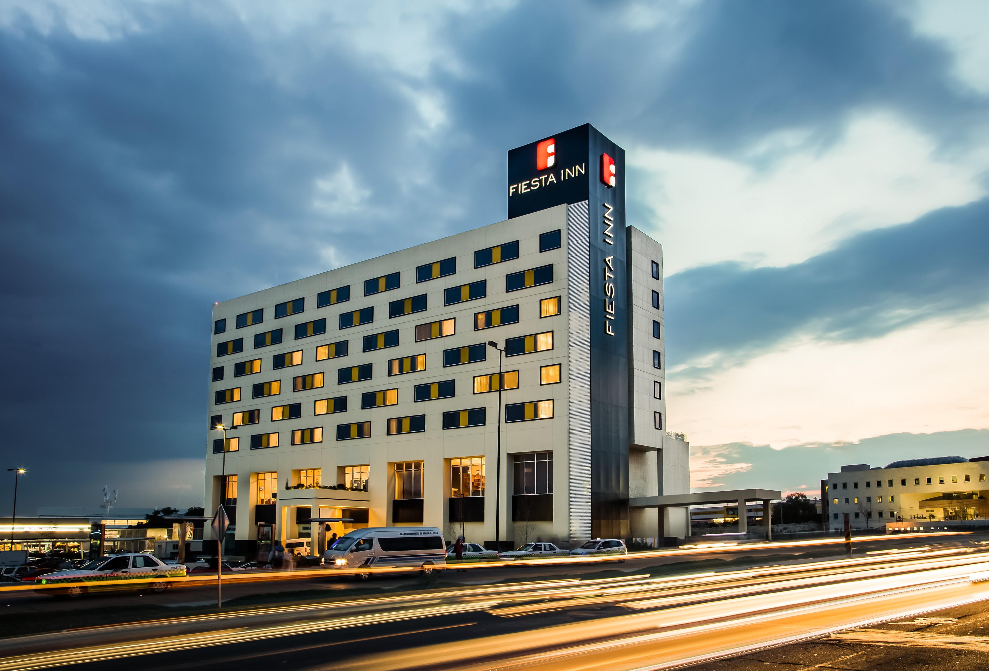 Fiesta Inn Pachuca Gran Patio Exterior photo